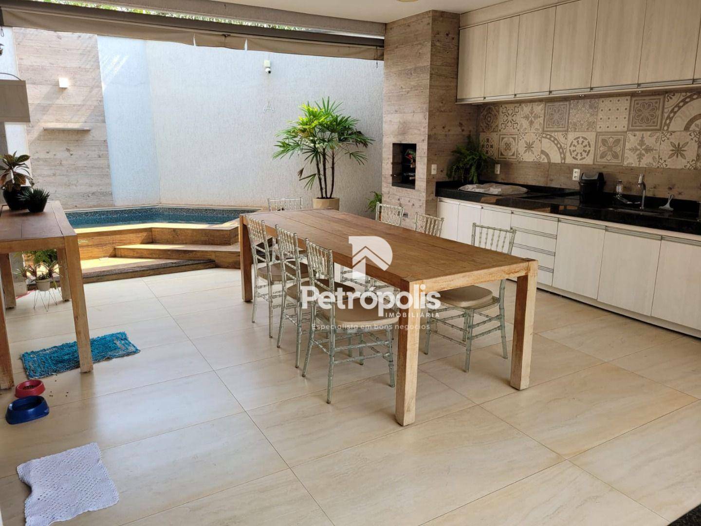 Casa à venda com 4 quartos, 220m² - Foto 10