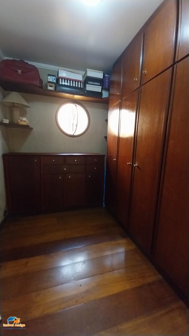 Casa à venda com 3 quartos, 313m² - Foto 10