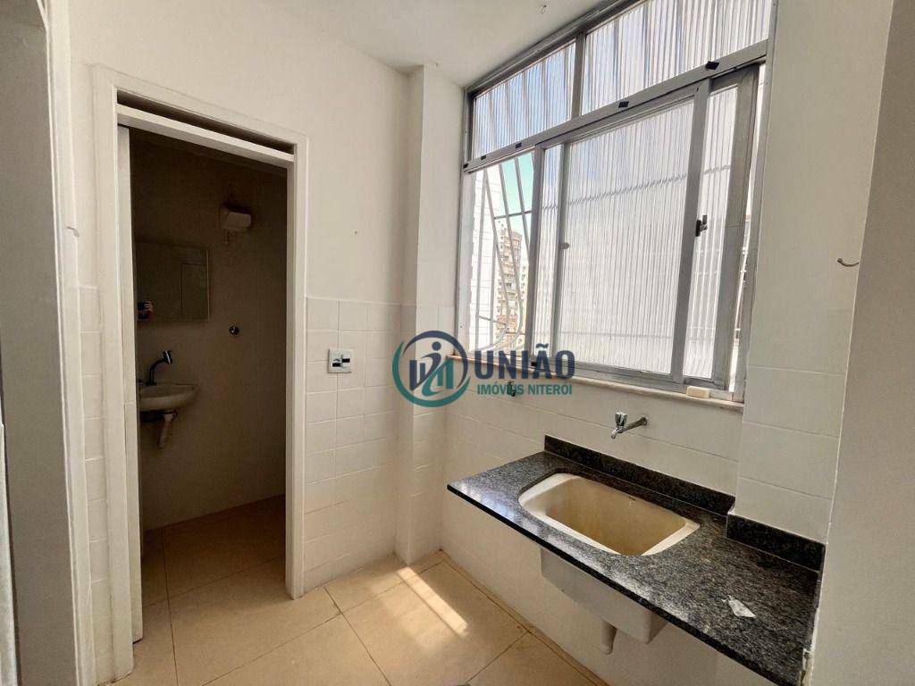 Apartamento à venda com 2 quartos, 70m² - Foto 22