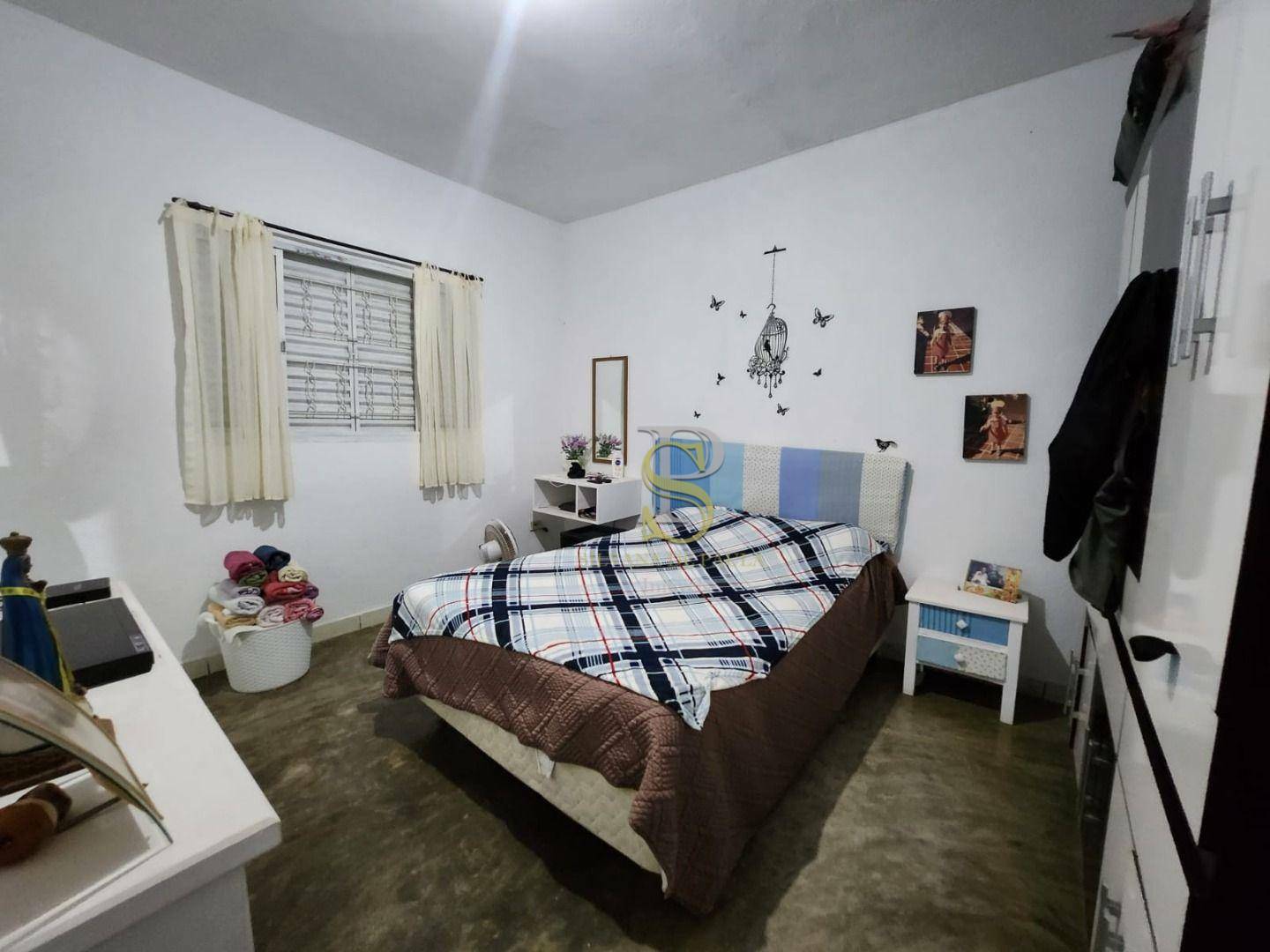 Chácara à venda com 4 quartos, 240m² - Foto 13