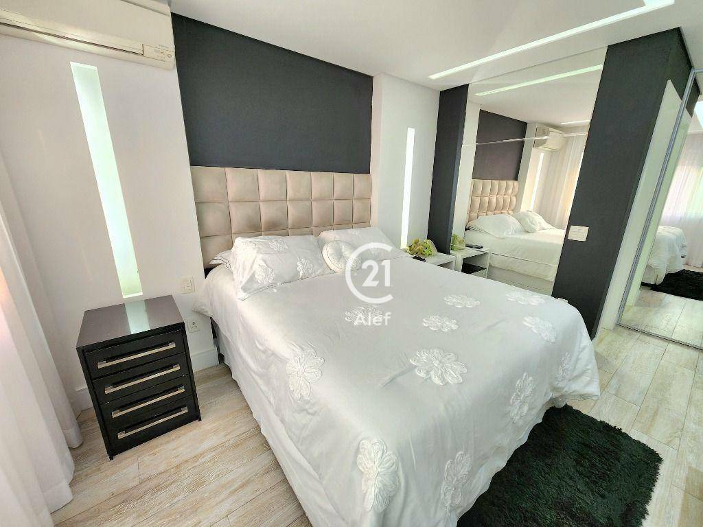 Apartamento à venda com 3 quartos, 241m² - Foto 20