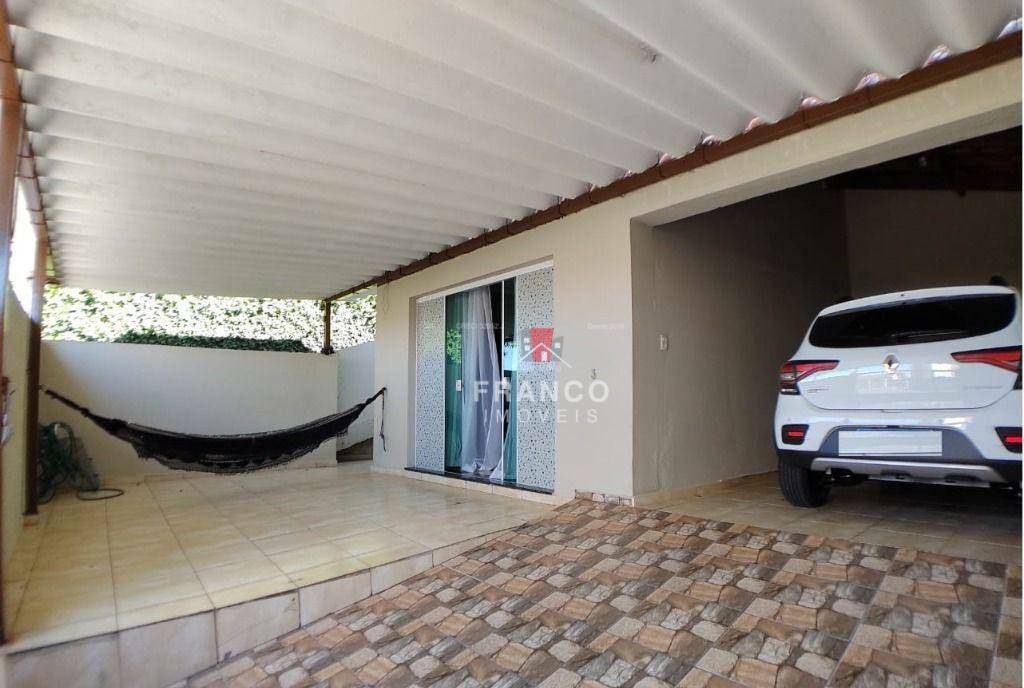 Casa à venda com 3 quartos, 180m² - Foto 3