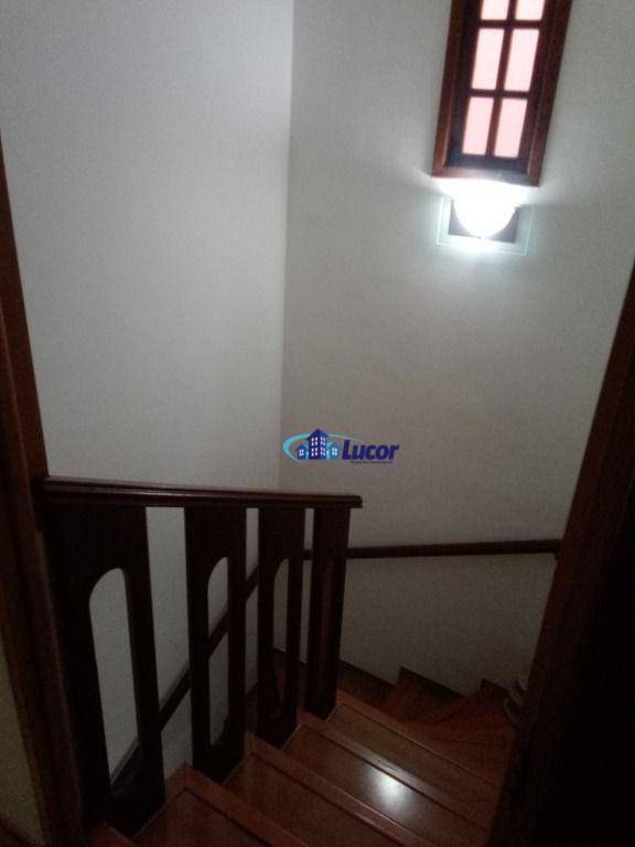 Sobrado à venda com 3 quartos, 214m² - Foto 25