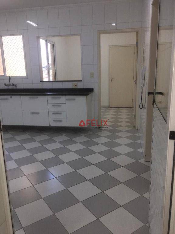 Apartamento à venda com 4 quartos, 200m² - Foto 10