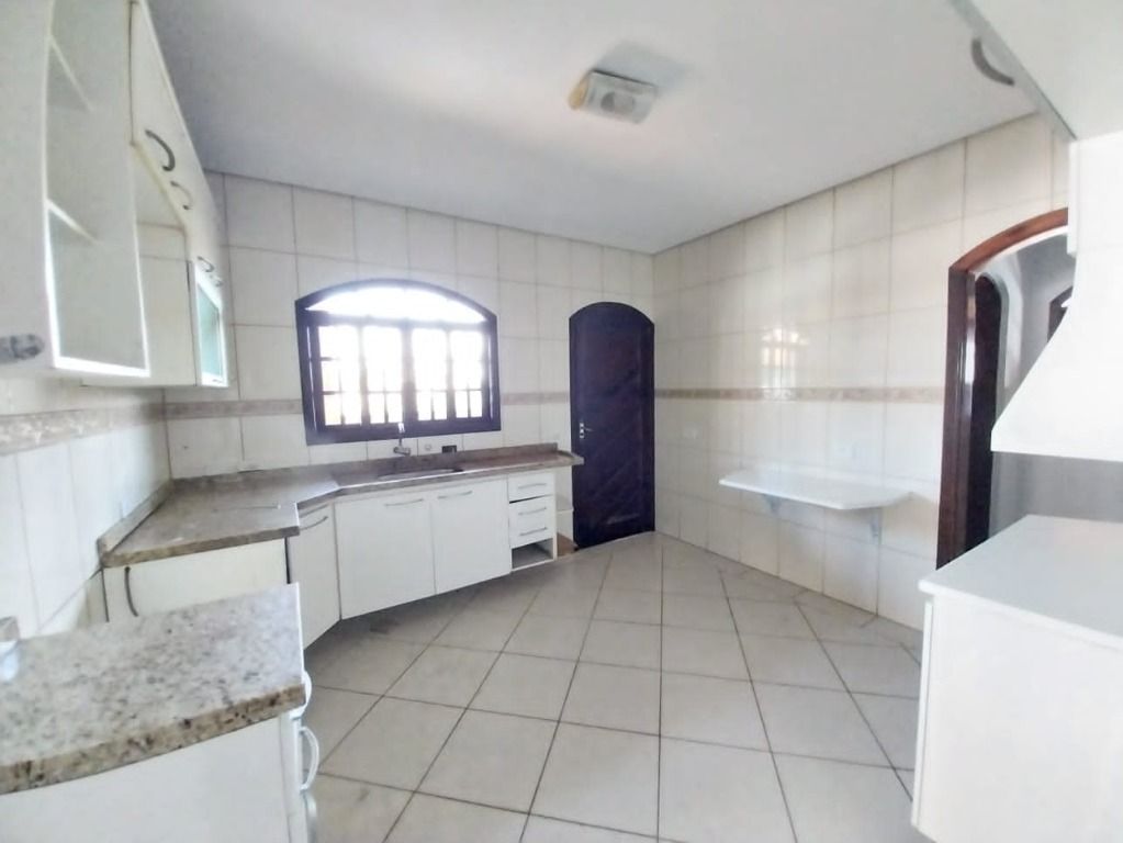 Casa à venda e aluguel com 2 quartos, 406m² - Foto 15