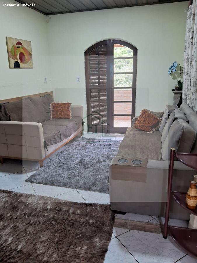 Casa à venda com 2 quartos, 200m² - Foto 3