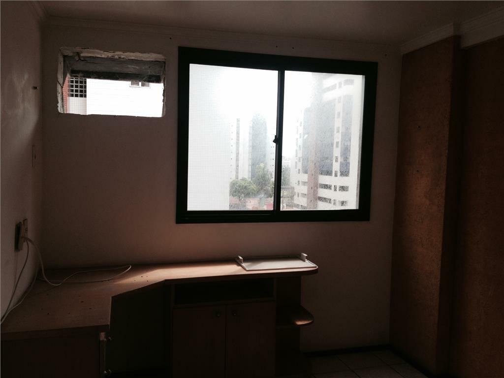 Apartamento à venda com 2 quartos, 62m² - Foto 14