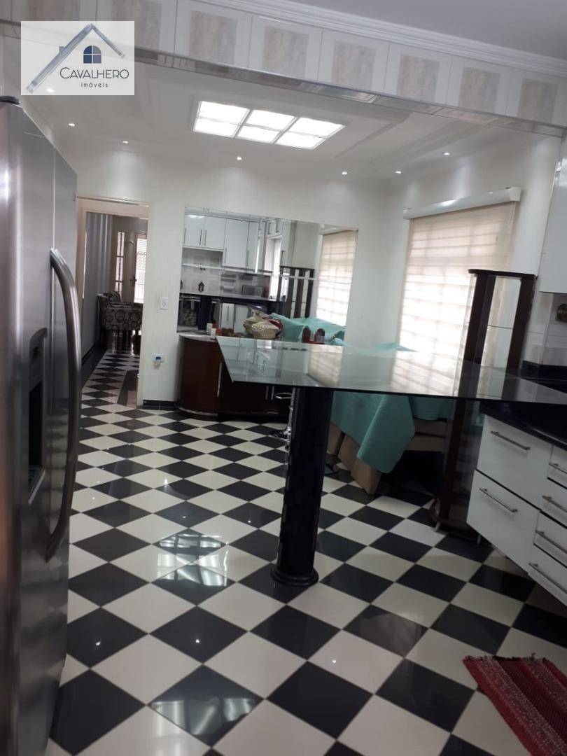 Sobrado à venda com 3 quartos, 300m² - Foto 6