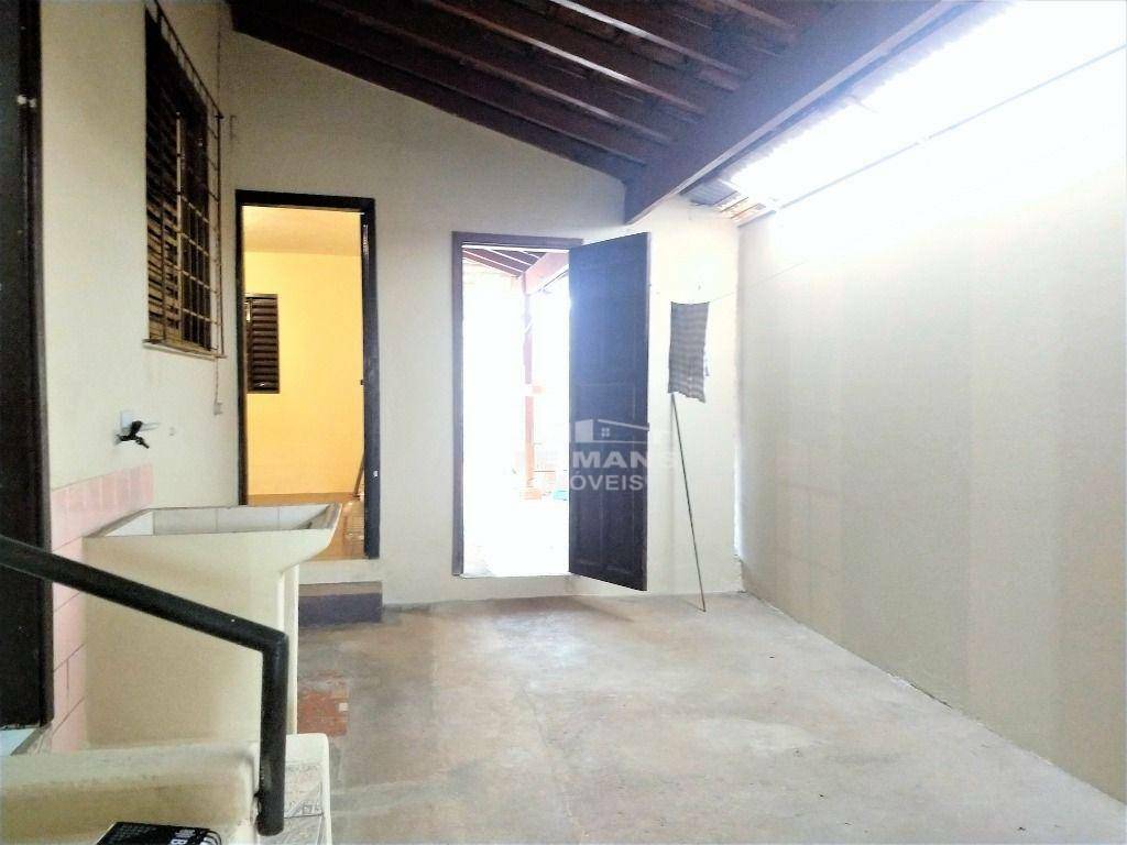 Casa à venda com 4 quartos, 108m² - Foto 13