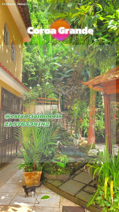 Casa à venda com 3 quartos, 340m² - Foto 2