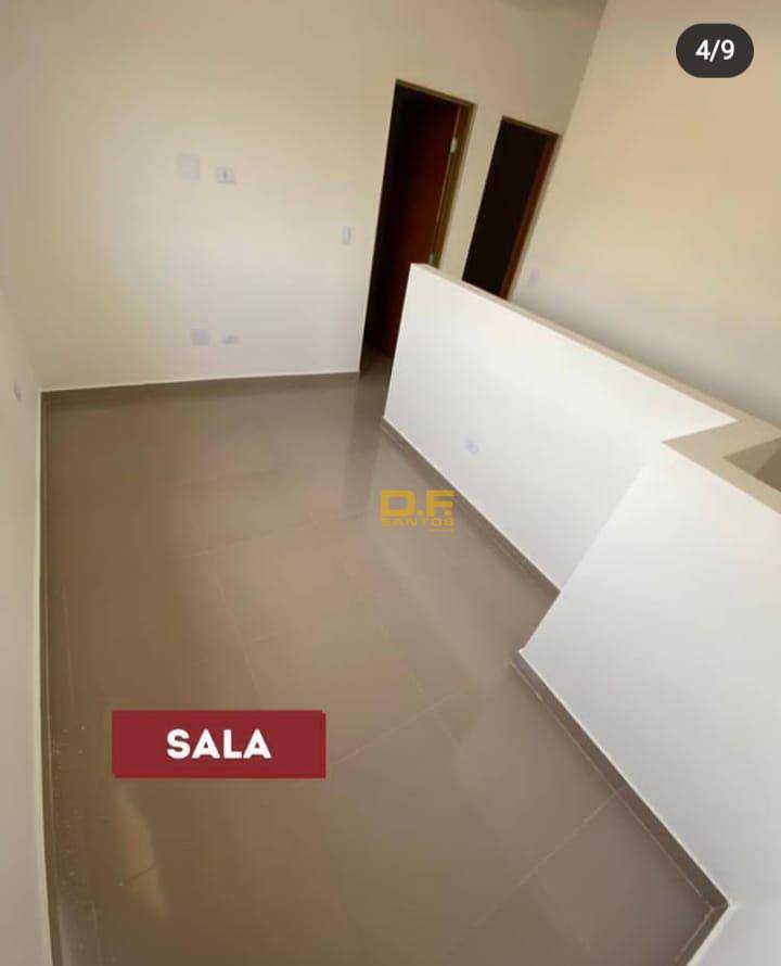 Casa à venda com 2 quartos, 60m² - Foto 4