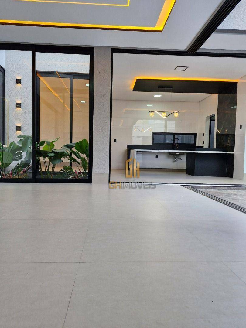 Casa à venda com 4 quartos, 238m² - Foto 11