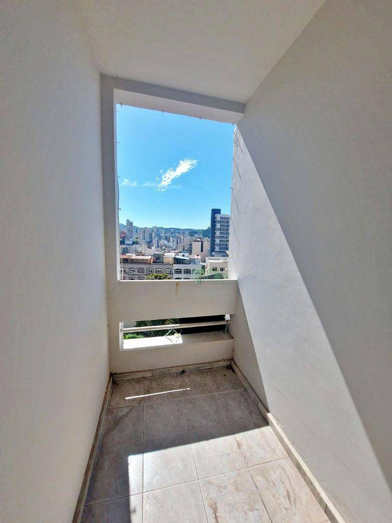 Apartamento à venda com 2 quartos, 70m² - Foto 9