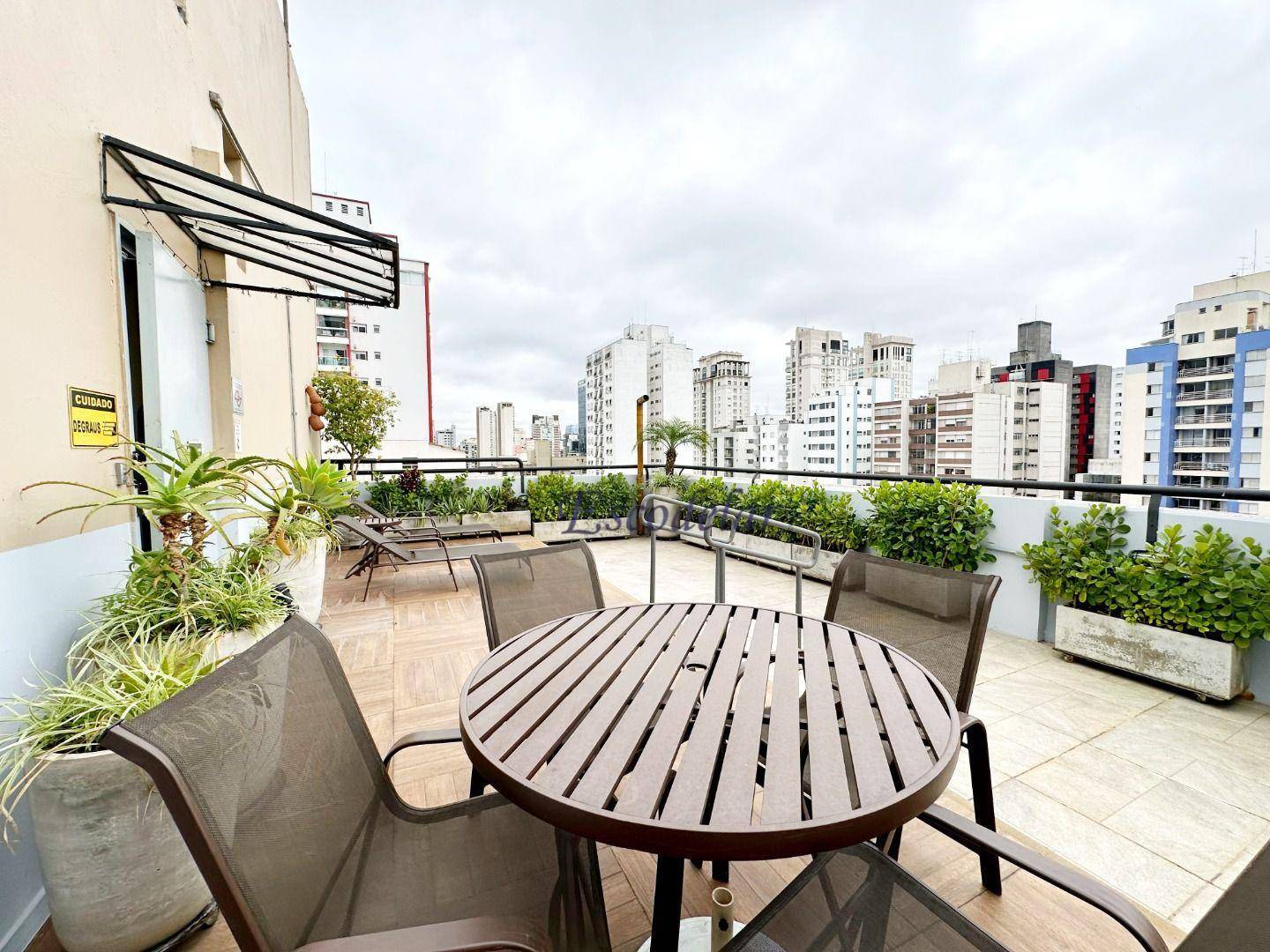 Apartamento à venda com 2 quartos, 63m² - Foto 30