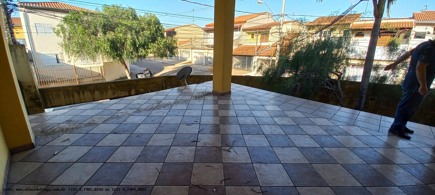 Casa para alugar com 5 quartos, 300m² - Foto 32