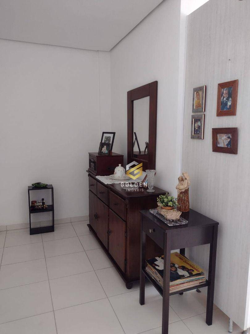 Apartamento à venda com 3 quartos, 100m² - Foto 17