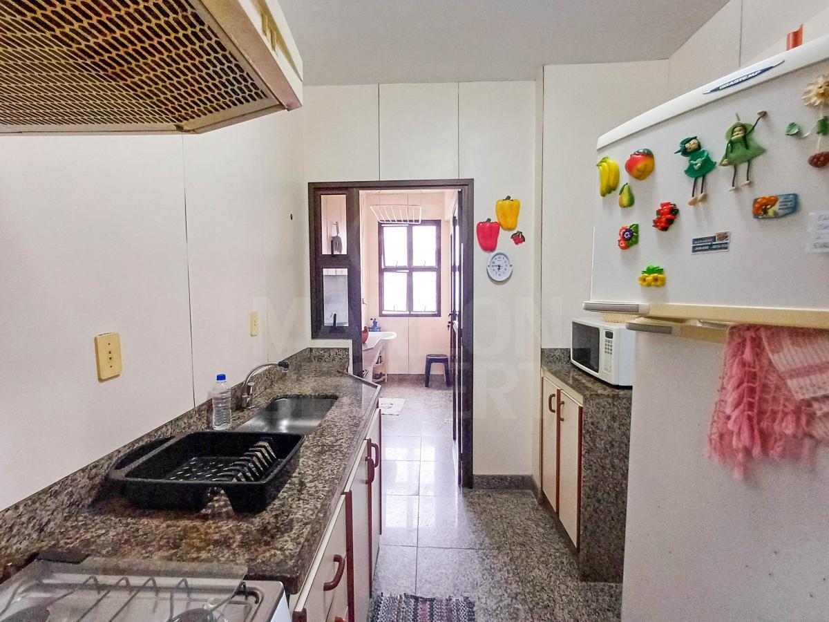 Apartamento à venda com 3 quartos, 145m² - Foto 26