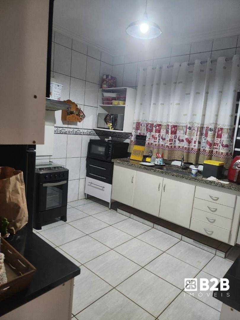 Casa, 3 quartos, 180 m² - Foto 3