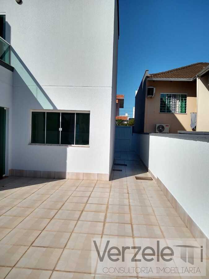 Sobrado à venda com 3 quartos, 130m² - Foto 2