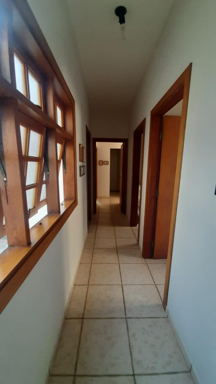 Casa à venda com 3 quartos, 180m² - Foto 4