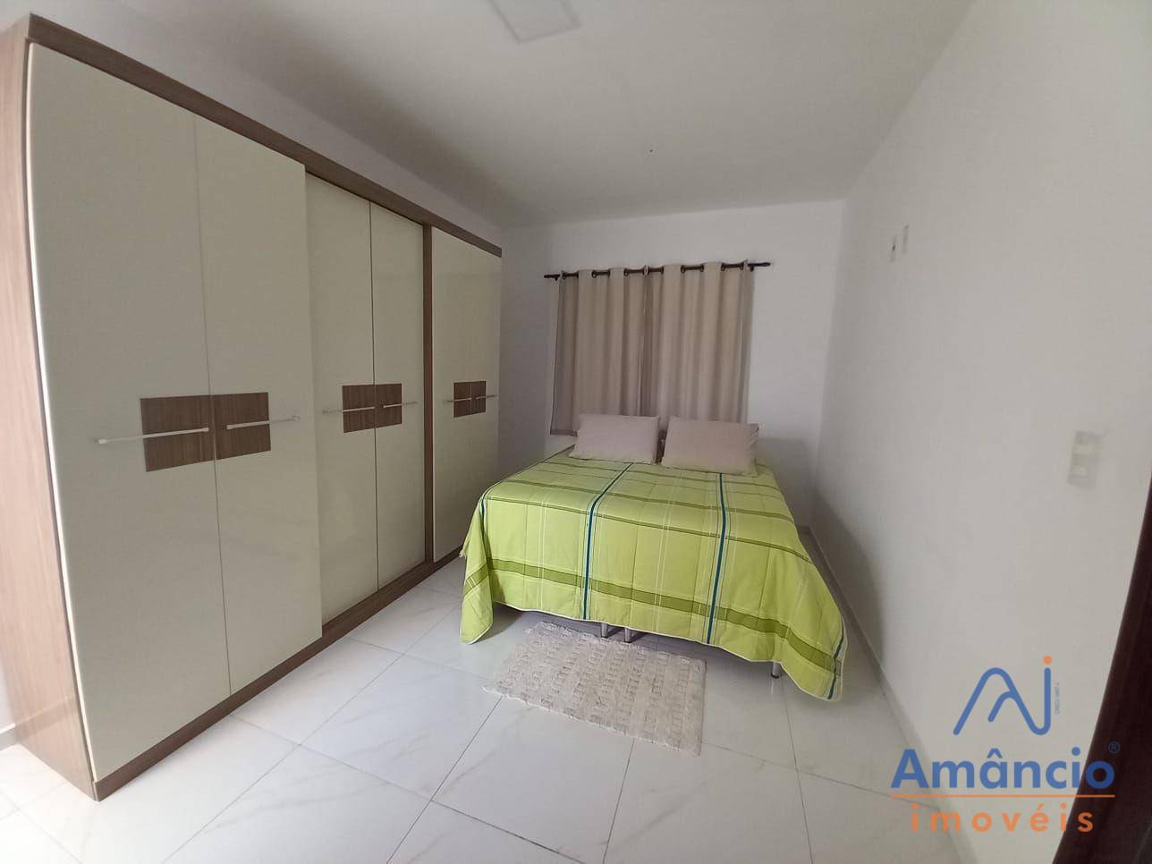 Casa à venda com 6 quartos, 287m² - Foto 13