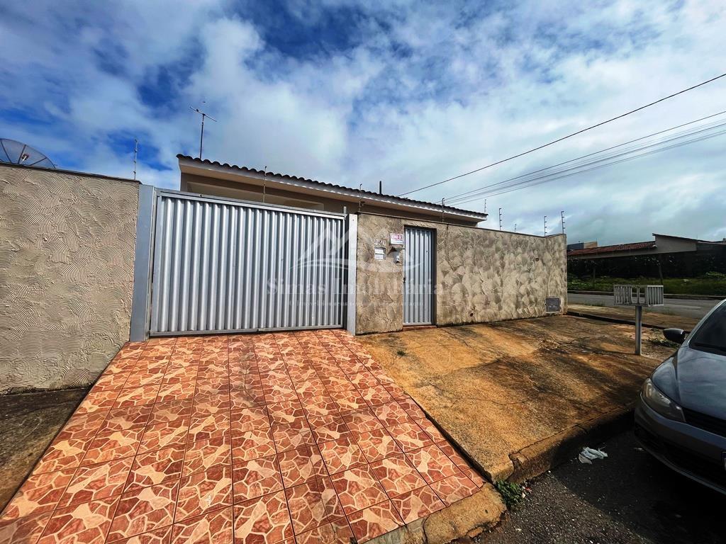Casa à venda com 3 quartos, 248m² - Foto 2
