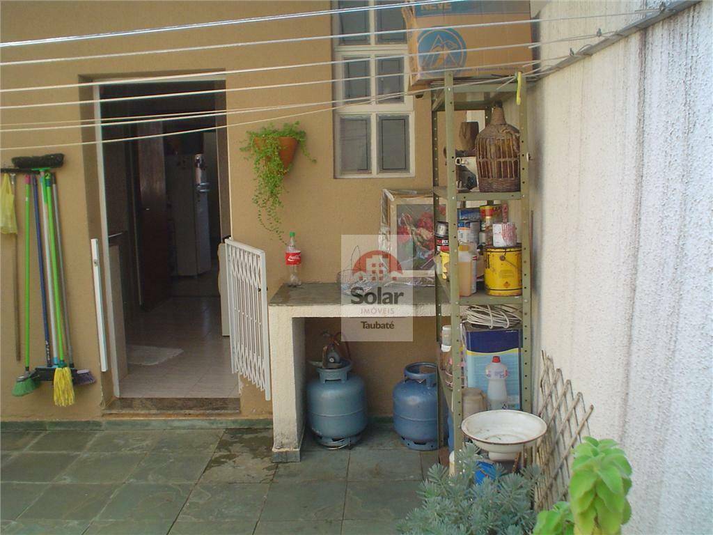 Casa à venda com 3 quartos, 300m² - Foto 4