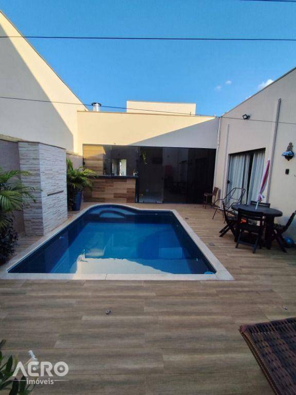 Casa, 2 quartos, 158 m² - Foto 1