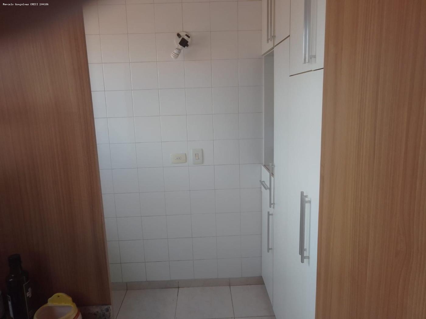 Apartamento à venda com 2 quartos, 61m² - Foto 13