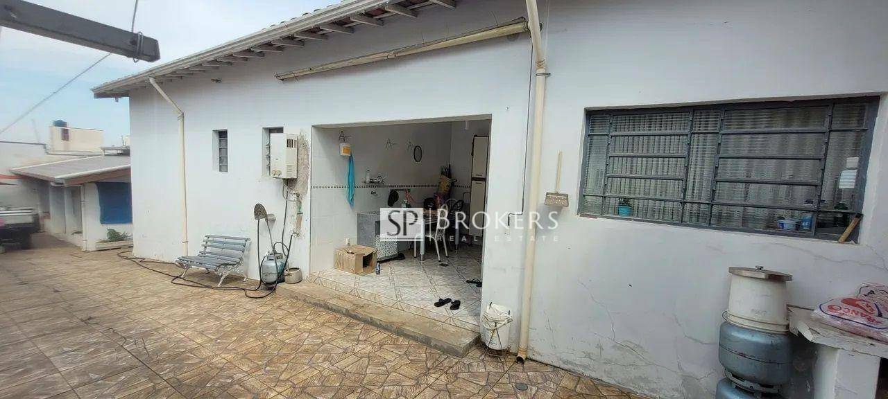 Casa à venda com 4 quartos, 211m² - Foto 17