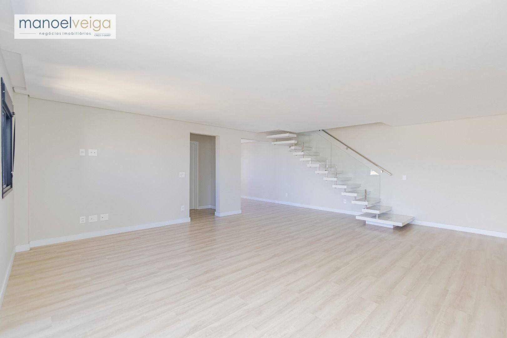 Apartamento à venda com 4 quartos, 151m² - Foto 4