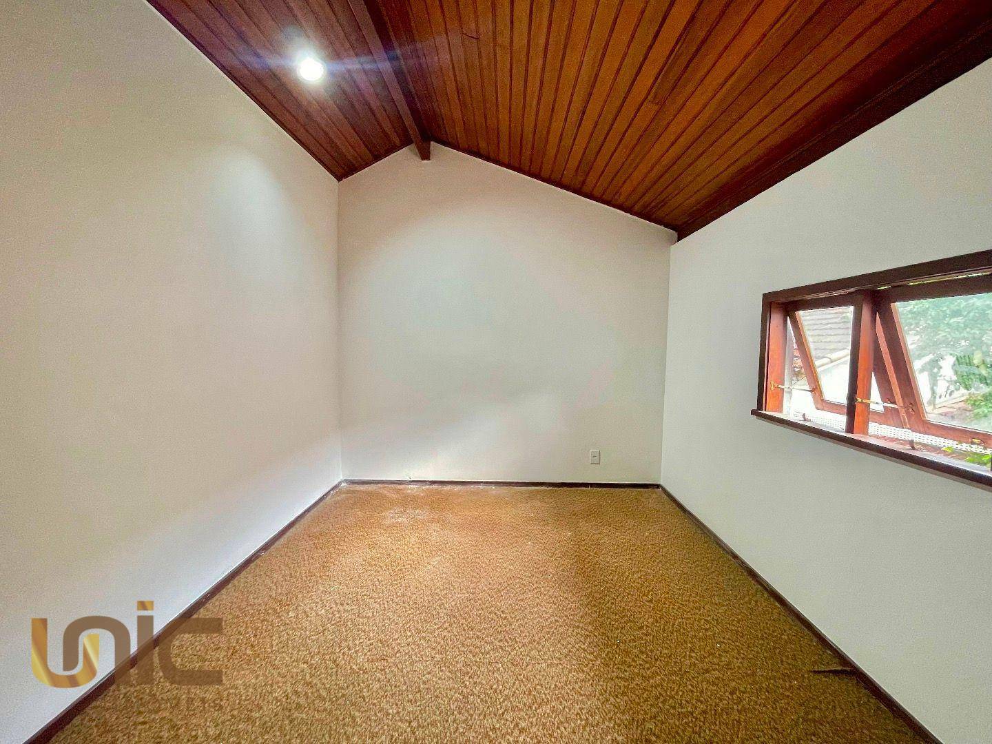 Casa de Condomínio à venda com 5 quartos, 340m² - Foto 24