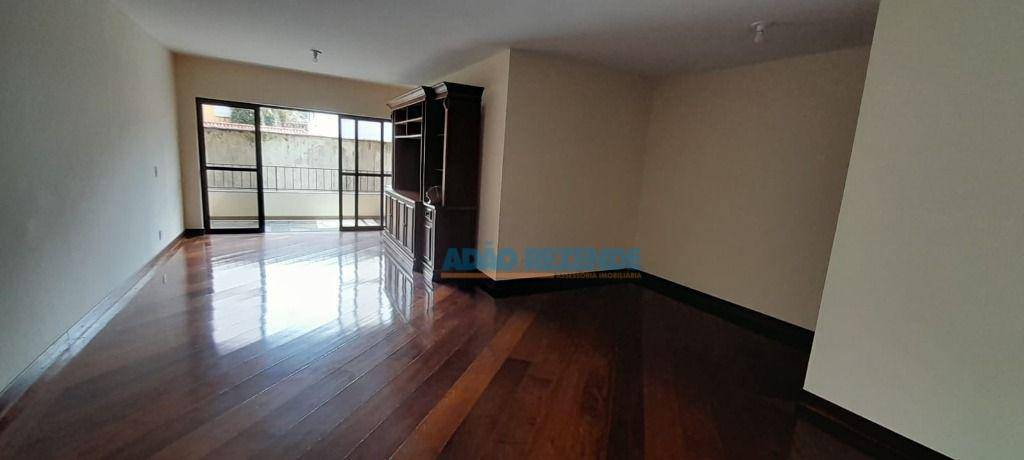 Apartamento à venda com 3 quartos, 114m² - Foto 1