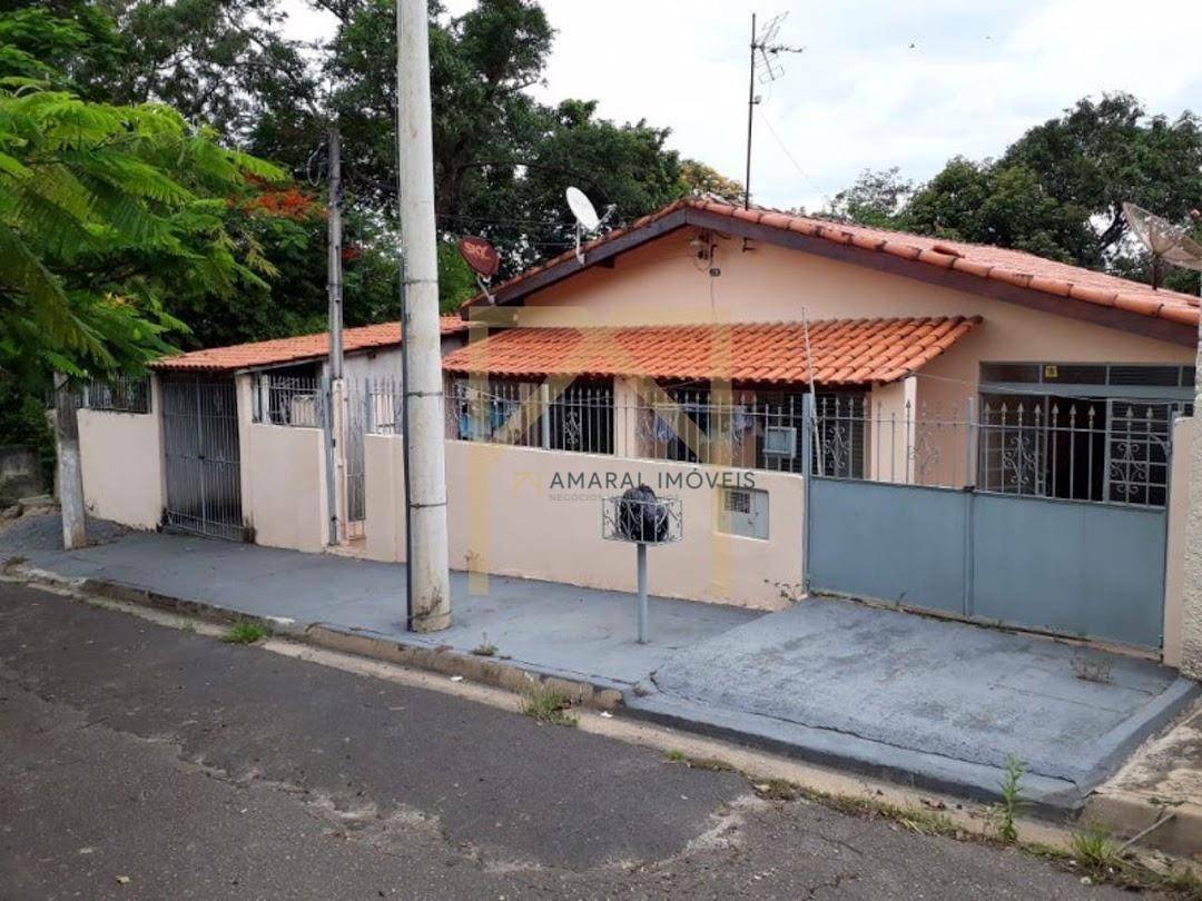 Casa à venda com 3 quartos, 180m² - Foto 1