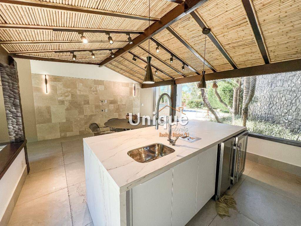 Casa à venda com 6 quartos, 600m² - Foto 14