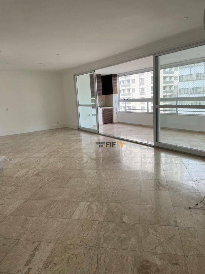 Apartamento para alugar com 3 quartos, 146m² - Foto 1