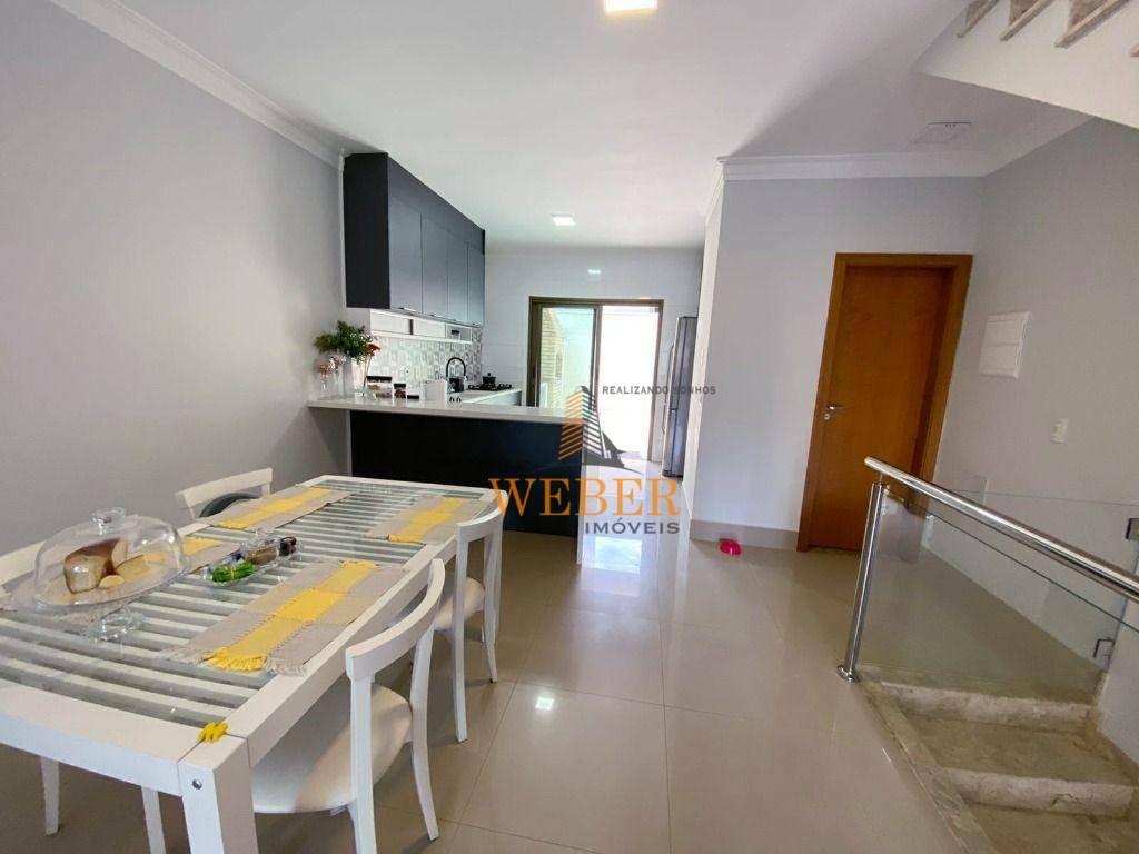 Casa à venda com 3 quartos, 170m² - Foto 10