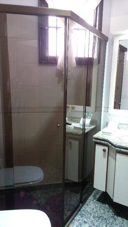 Apartamento à venda com 3 quartos, 200m² - Foto 9