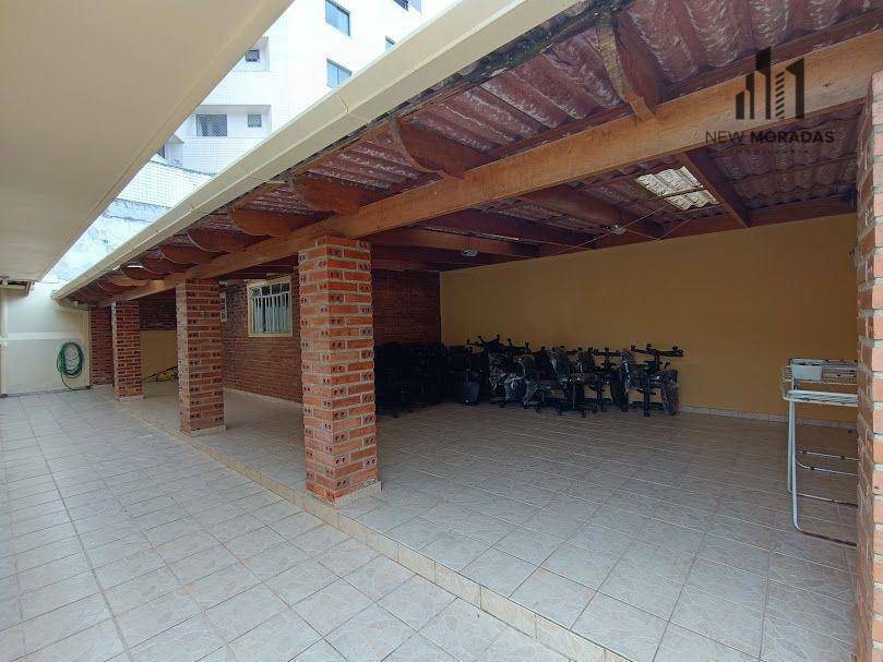 Casa à venda com 4 quartos, 300m² - Foto 25