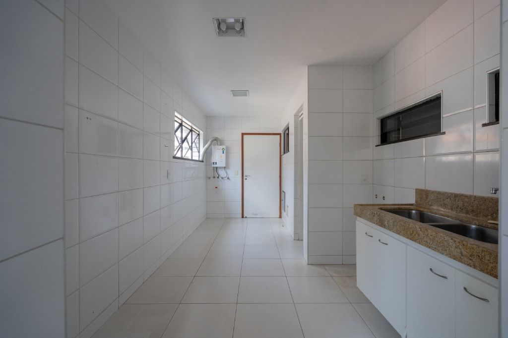 Apartamento à venda com 3 quartos, 210m² - Foto 19