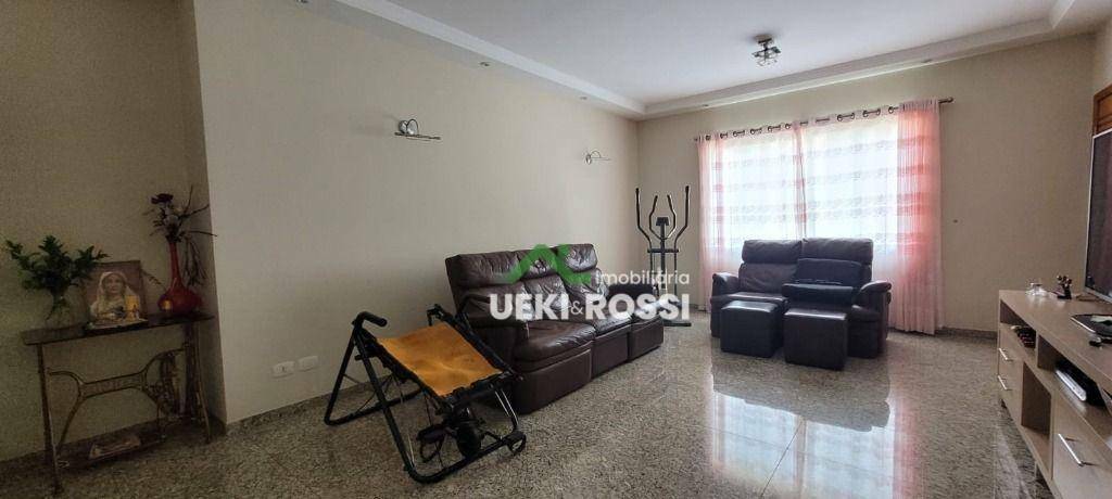 Casa à venda com 3 quartos, 230m² - Foto 7