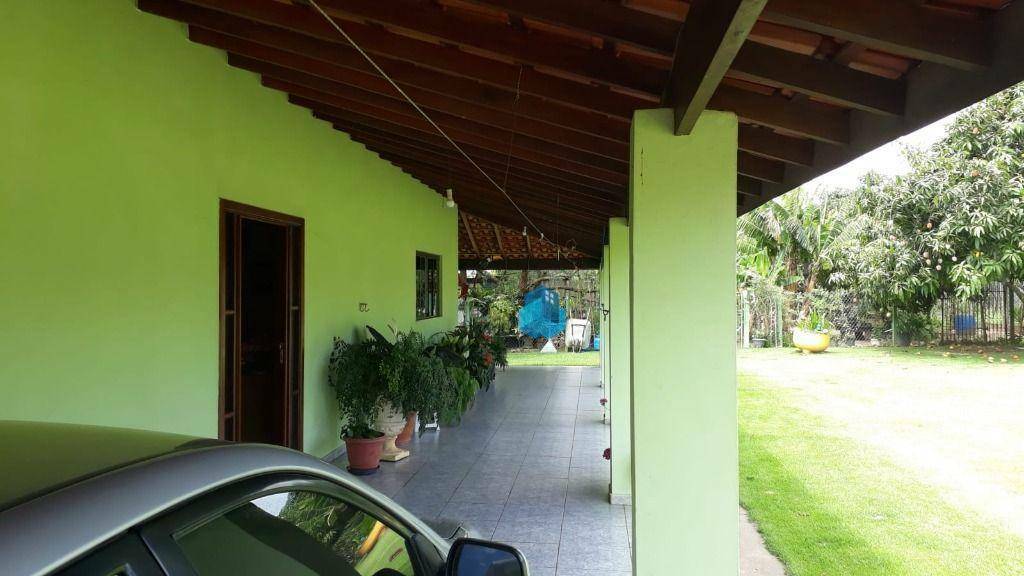 Chácara à venda com 3 quartos, 185m² - Foto 9