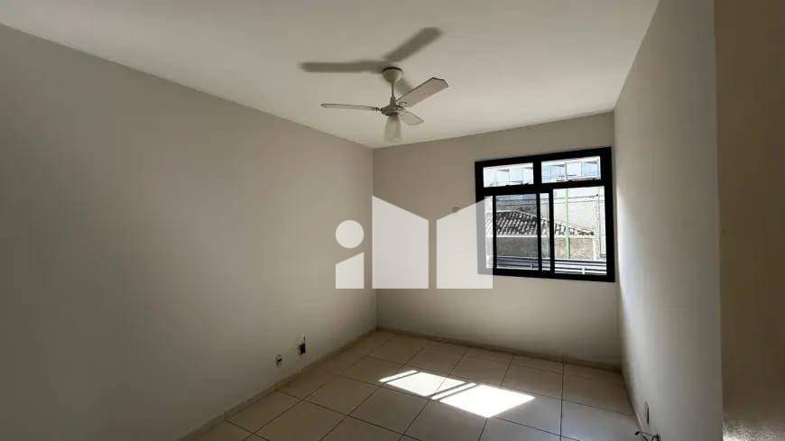 Apartamento para alugar com 4 quartos, 140m² - Foto 3