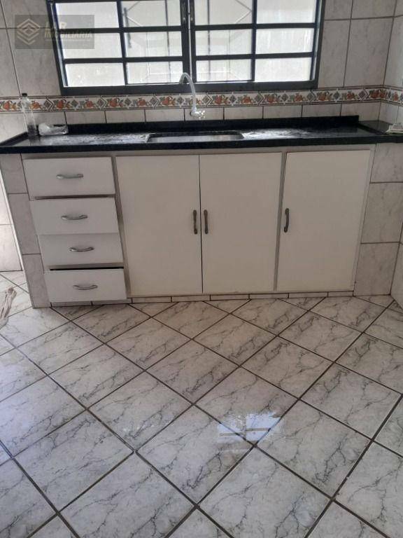 Casa para alugar com 2 quartos, 60m² - Foto 9