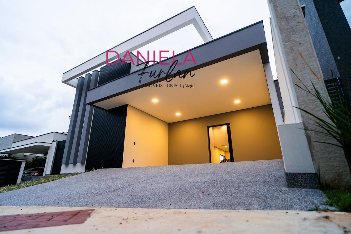 Casa de Condomínio à venda com 3 quartos, 212m² - Foto 1