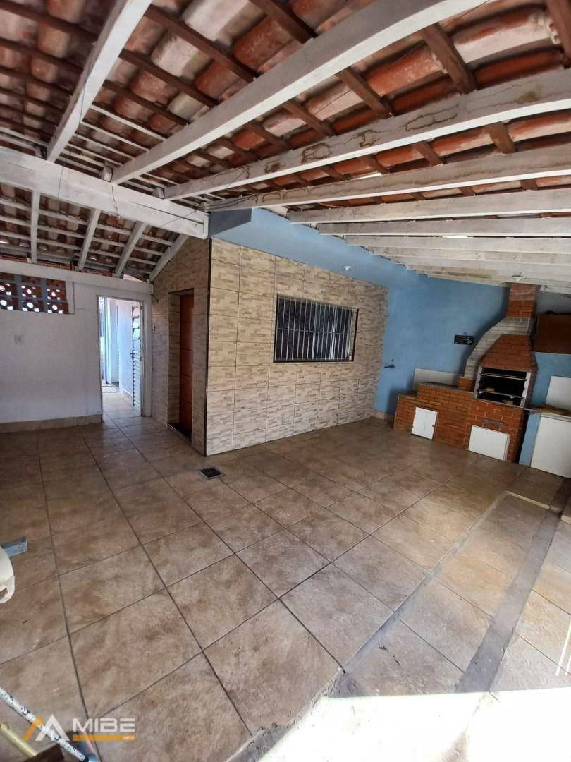 Casa para alugar com 2 quartos, 100m² - Foto 2