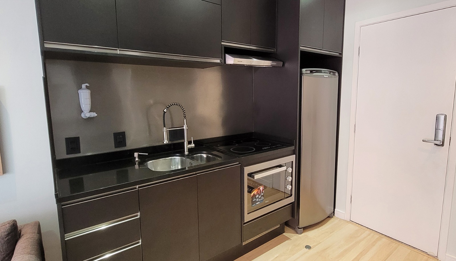 Apartamento à venda com 1 quarto, 42m² - Foto 8