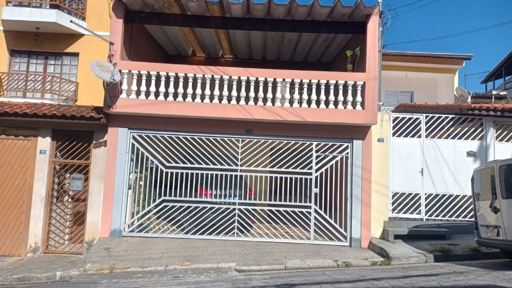 Sobrado à venda com 2 quartos, 190m² - Foto 1