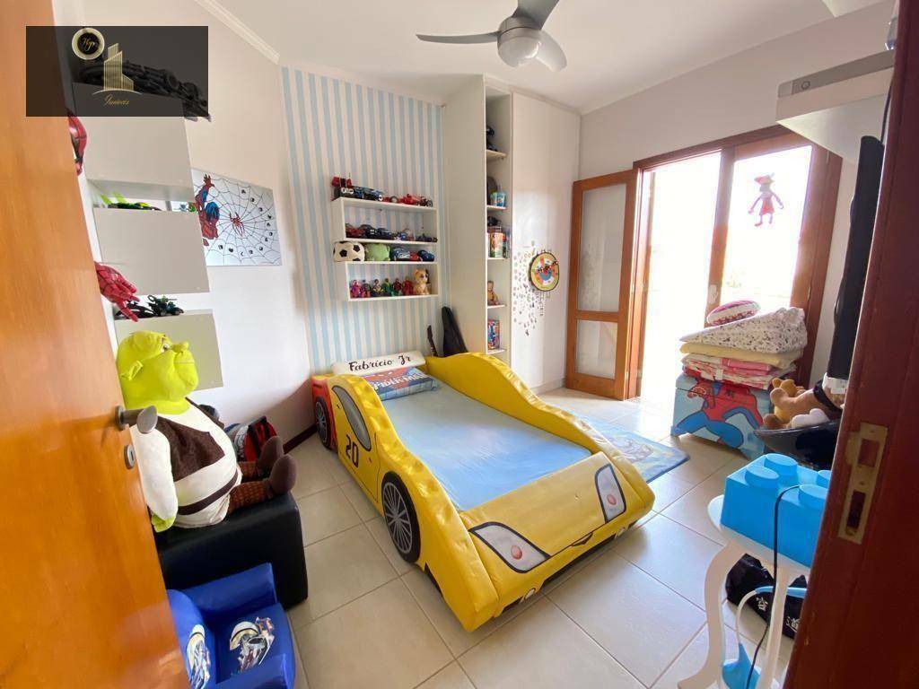 Casa de Condomínio à venda com 3 quartos, 300m² - Foto 18