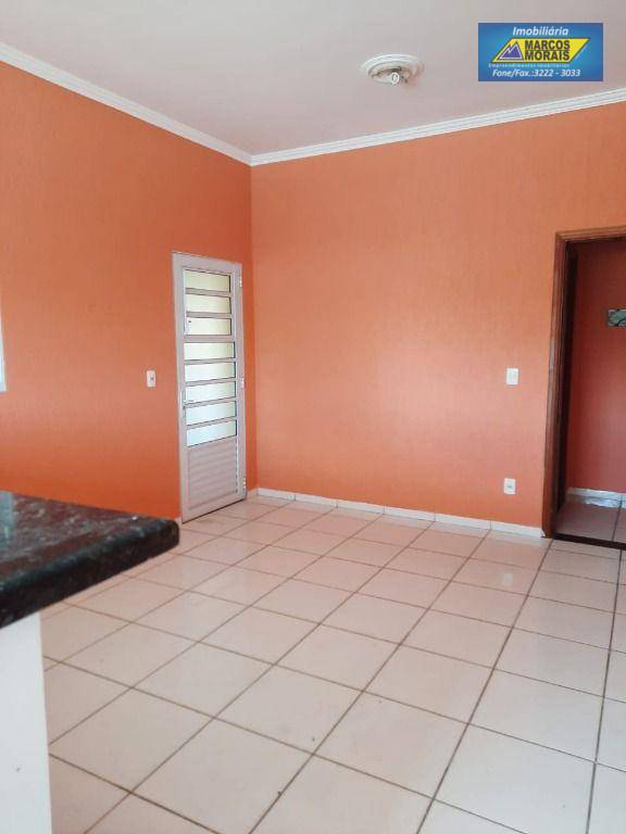 Casa à venda com 4 quartos, 300m² - Foto 36